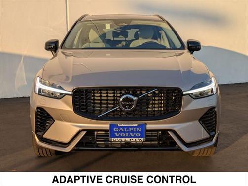 2025 Volvo XC60 Plug-In Hybrid T8 Plus