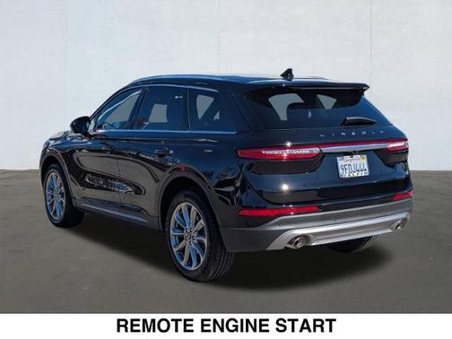 INFINITE BLACK MET CC 2022 Lincoln Corsair STANDARD