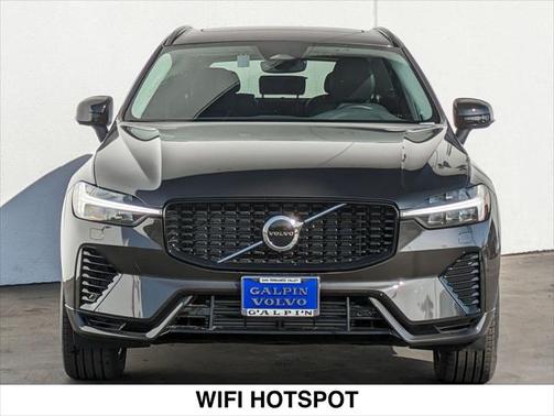 2025 Volvo XC60 Plug-In Hybrid T8 Core