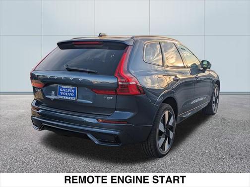 2025 Volvo XC60 Plug-In Hybrid T8 Plus