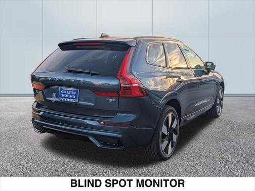 2025 Volvo XC60 Plug-In Hybrid T8 Plus
