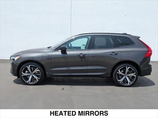 2025 Volvo XC60 Plug-In Hybrid T8 Ultra