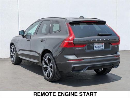 2025 Volvo XC60 Plug-In Hybrid T8 Ultra