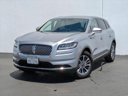 2022 Lincoln Nautilus Standard