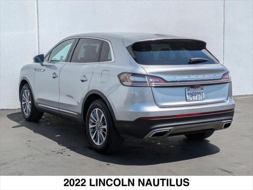 2022 Lincoln Nautilus Standard