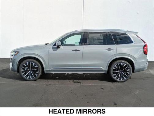 2025 Volvo XC90 B6 Plus 7-Seater