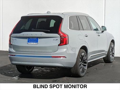 2025 Volvo XC90 B6 Plus 7-Seater