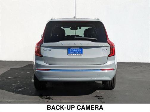 2025 Volvo XC90 B6 Plus 7-Seater