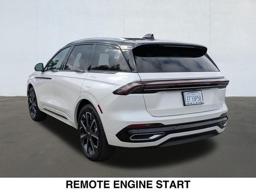 2025 Lincoln Nautilus Reserve