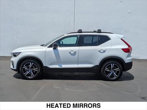 2024 Volvo XC40 B5 Core Bright Theme