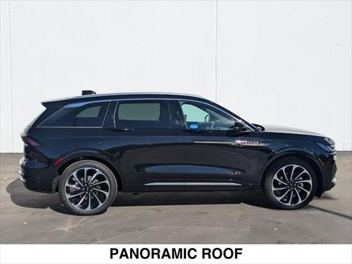 2024 Lincoln Nautilus Black Label