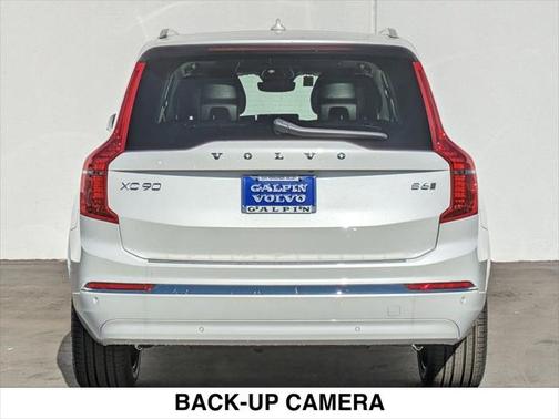 2025 Volvo XC90 B6 Plus 7-Seater