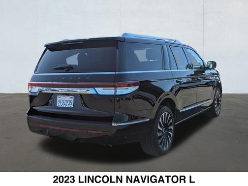 2023 Lincoln Navigator Black Label
