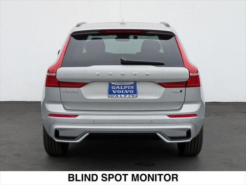 2025 Volvo XC60 B5 Core