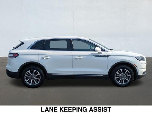 2022 Lincoln Nautilus Standard