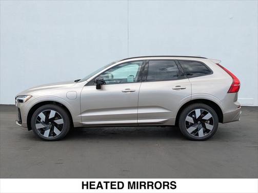 2025 Volvo XC60 Plug-In Hybrid T8 Plus