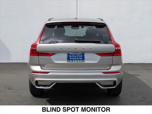 2025 Volvo XC60 Plug-In Hybrid T8 Plus