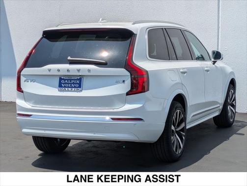 2025 Volvo XC90 B5 Core