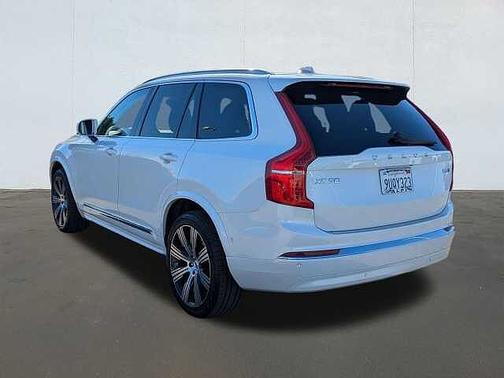 2025 Volvo XC90 Plus
