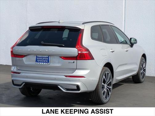 2025 Volvo XC60 B5 Plus