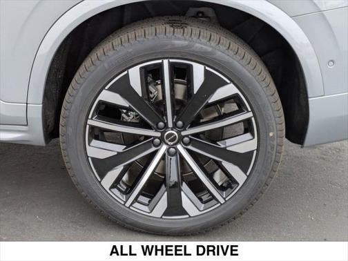 2025 Volvo XC90 Plug-In Hybrid T8 Ultra 7-Seater