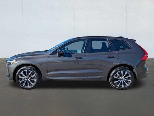 2025 Volvo XC60 Core