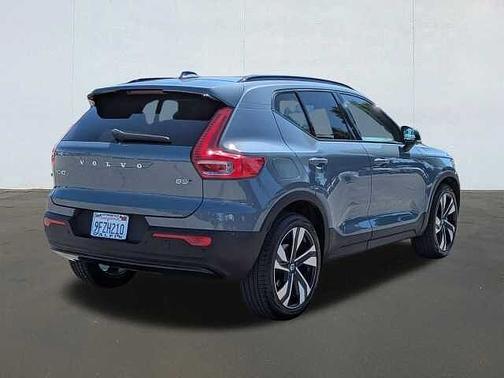 Thunder Grey 2023 Volvo XC40 Plus