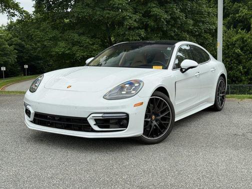 2023 Porsche Panamera Platinum Edition