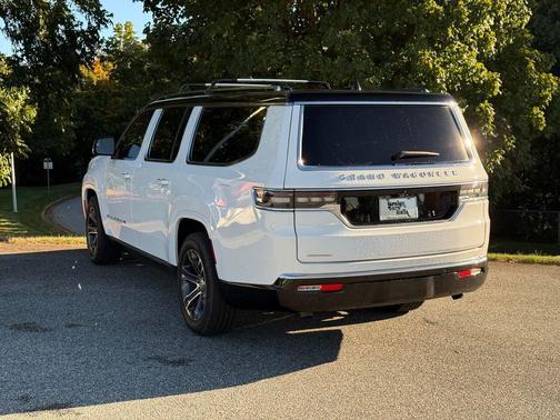 2023 Jeep Grand Wagoneer L 4x4