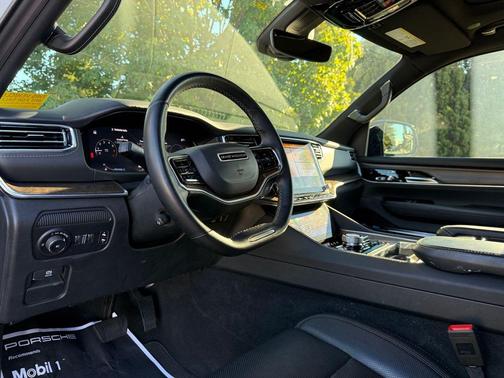 2023 Jeep Grand Wagoneer L 4x4