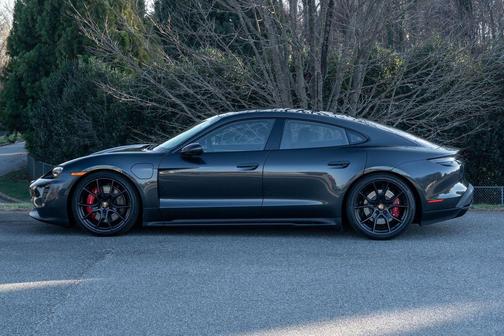 2024 Porsche Taycan GTS