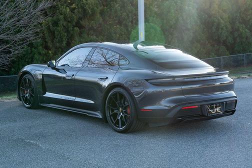 2024 Porsche Taycan GTS