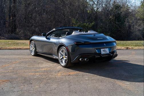 2024 Ferrari Roma Spider Base
