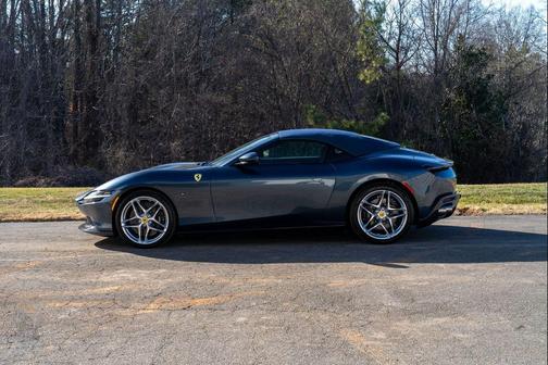 2024 Ferrari Roma Spider Base