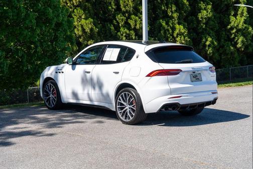 Bianco 2023 Maserati Grecale Modena