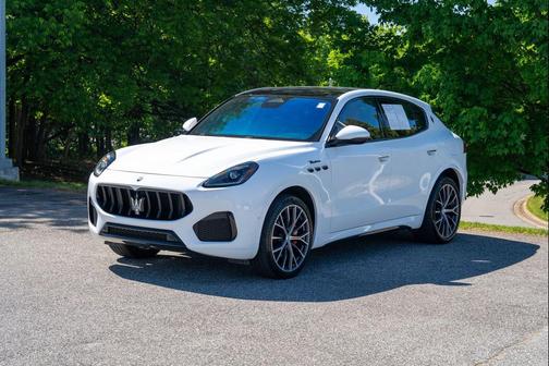 Bianco 2023 Maserati Grecale Modena