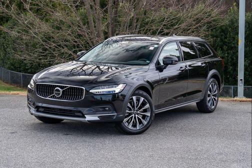 2023 Volvo V90 Cross Country B6 Plus