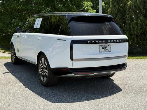 2024 Land Rover Range Rover P530 SE