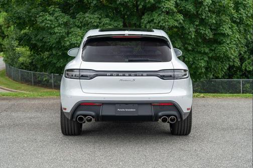 2025 Porsche Macan S