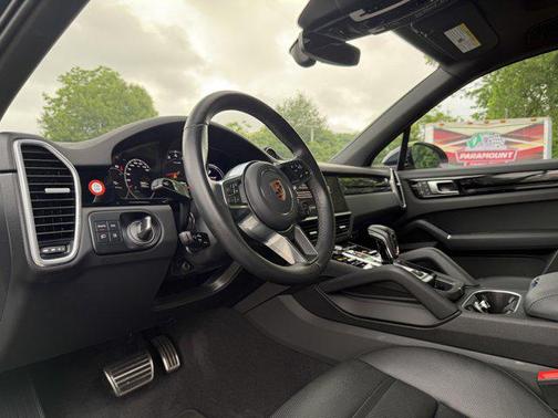 2023 Porsche Cayenne S