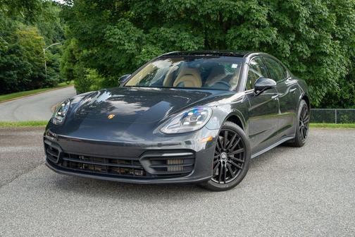 2022 Porsche Panamera 4S