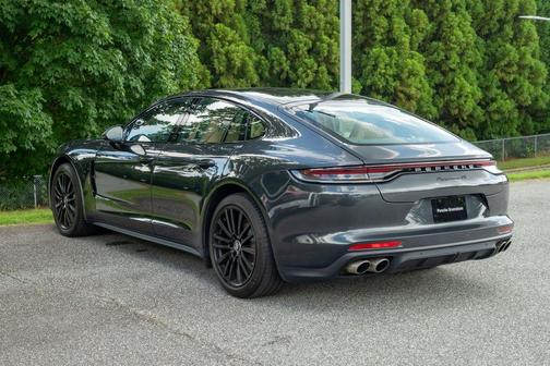 2022 Porsche Panamera 4S
