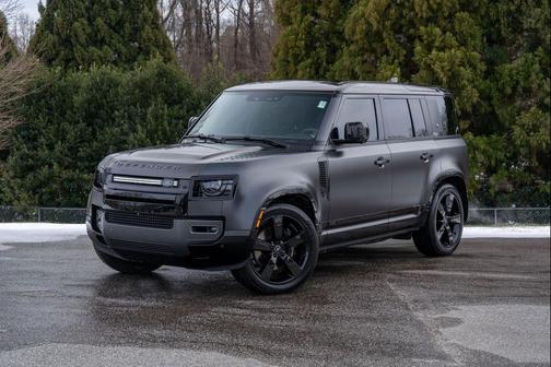 2023 Land Rover Defender 110 V8