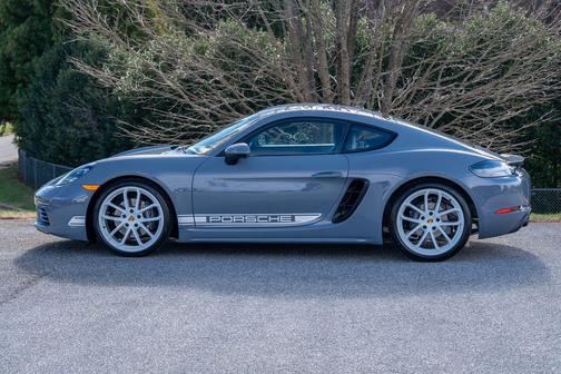 2024 Porsche 718 Cayman Style Edition