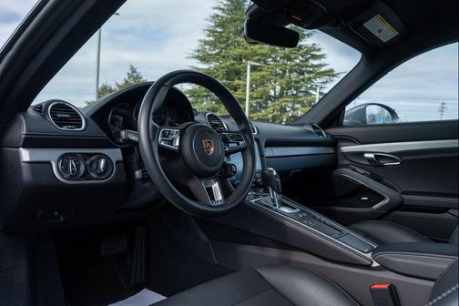 2024 Porsche 718 Cayman Style Edition