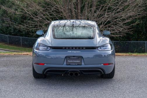 2024 Porsche 718 Cayman Style Edition