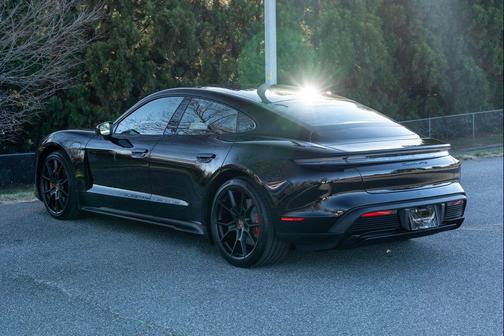 2026 Porsche Taycan GTS