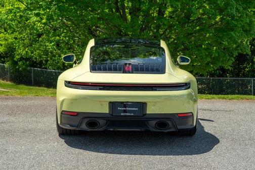 2025 Porsche 911 Carrera