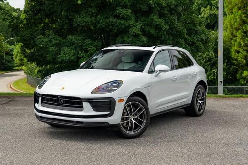 2025 Porsche Macan AWD