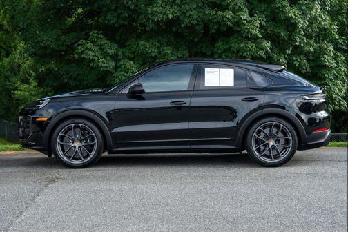 2024 Porsche Cayenne Turbo GT